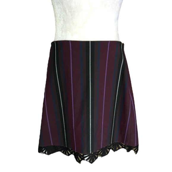 Trina Turk Olea Striped Scalloped Lace Trimmed Mini Skirt - 8 - Picture 2 of 12